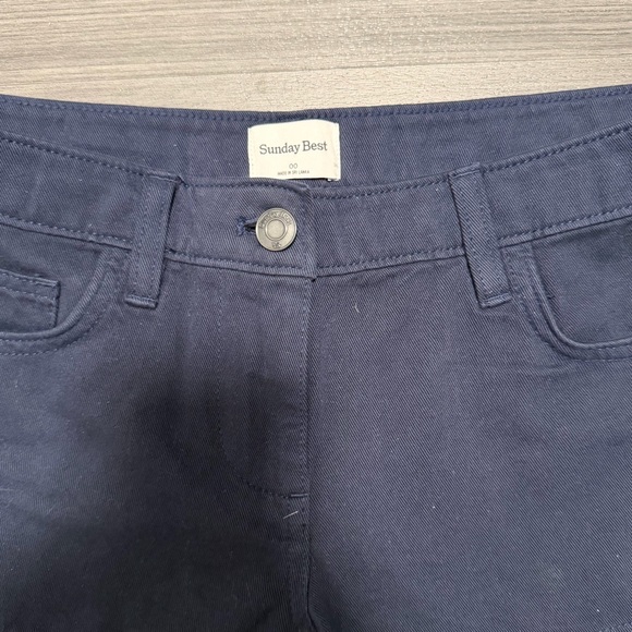 Aritzia Superlative Short - Picture 3 of 5